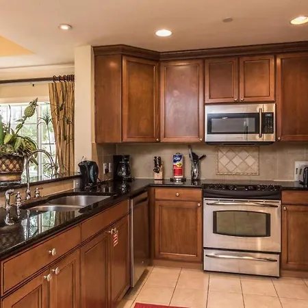 Classic Airy 3 Bdrm Condo With Golf Course Views At Reunion